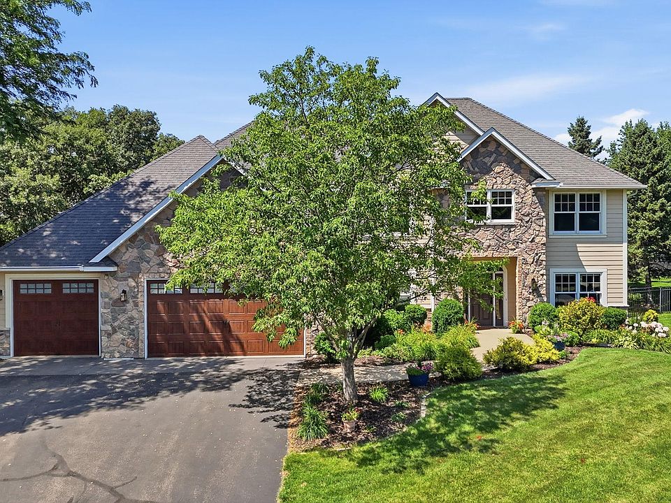 1st image of 869 Mendakota Ct