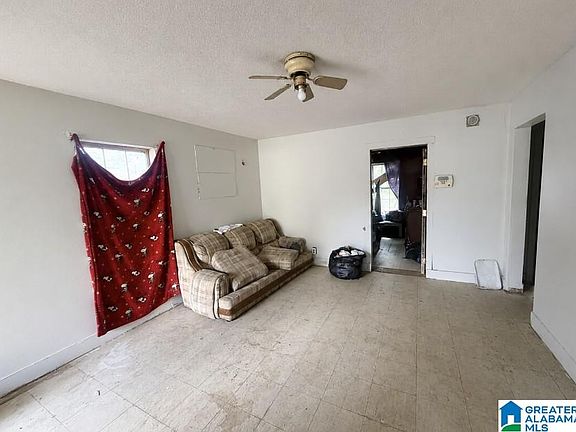 3rd image of 3004 McKleroy Ave