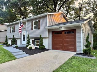 4430 Delta Queen Ln, Godfrey, IL 62035