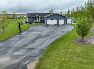 3030 Mustang Trl NE, Minot, ND 58703