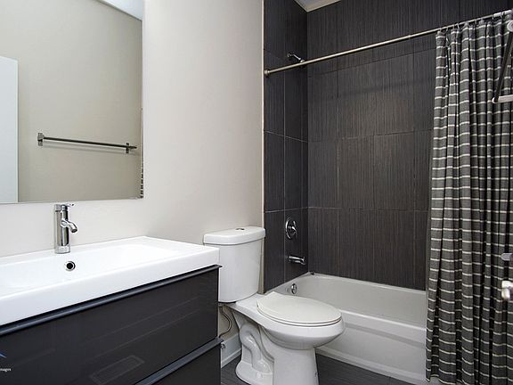 4th image of 2756 N Ashland Ave #2N