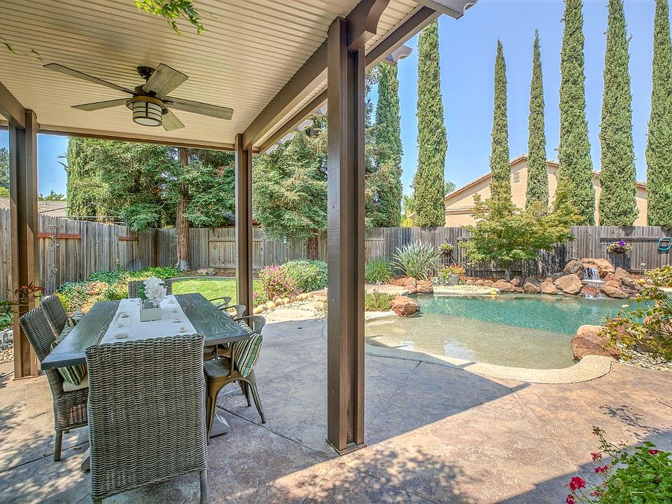 1st image of 263 Mariner Cir