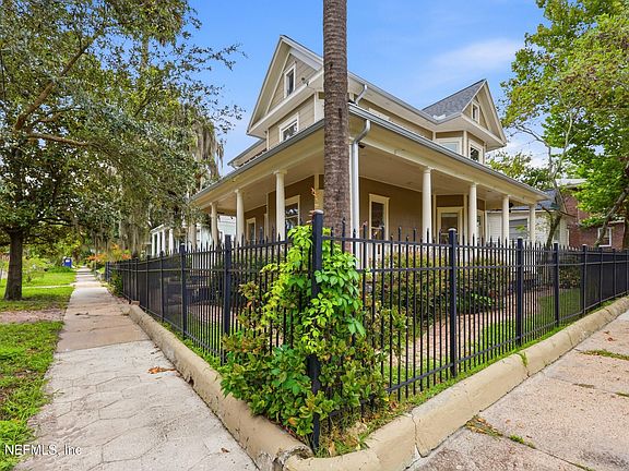 2nd image of 1405 BOULEVARD