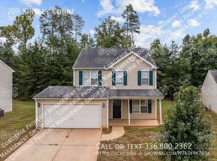 208 Kinnley Ct, Greensboro, NC 27455