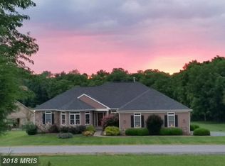 210 Radnor Ln, Martinsburg, WV 25404