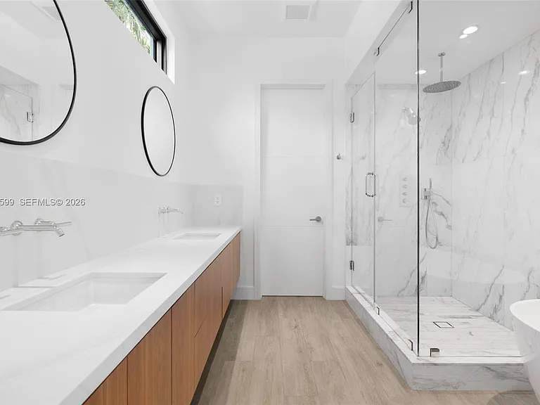 2992 Coconut Ave — Photo 7