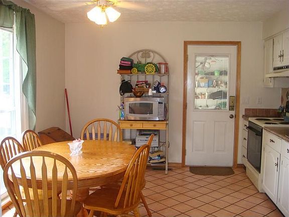 5th image of 2438 Trenton Oxford Rd