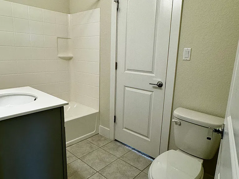 15810 Odair St — Photo 30