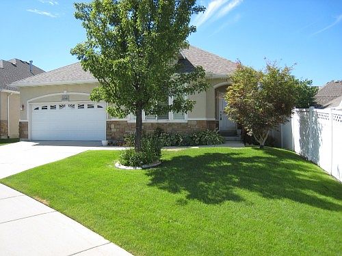 1st image of 250 E Park Knoll Cir