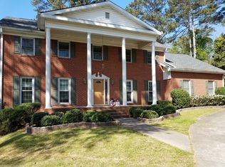 5204 Meadowlake Dr, Dunwoody, GA 30338