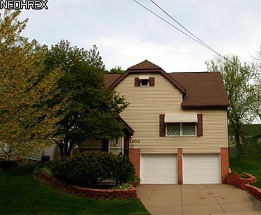 1st image of 1203 Roslyn Ave