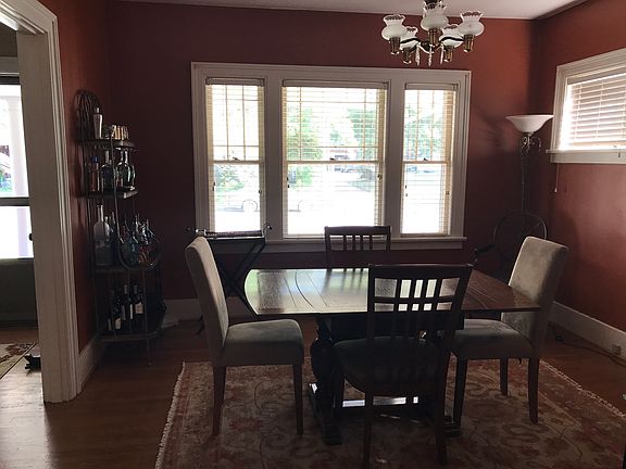 3rd image of 129 Lincoln Ave #129