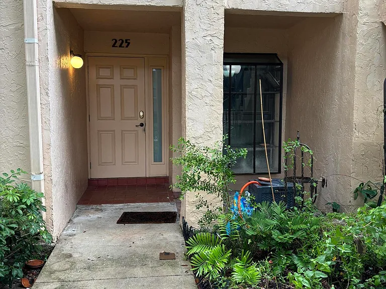 2225 SW 15th St #225 — Photo 21