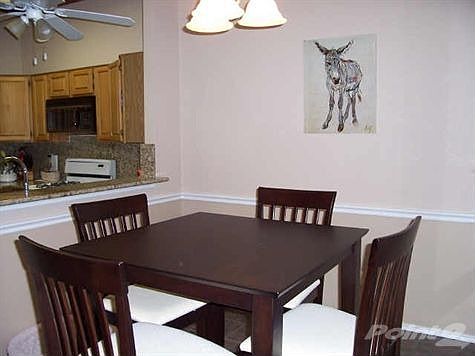 4th image of 1677 Crosshaven Dr