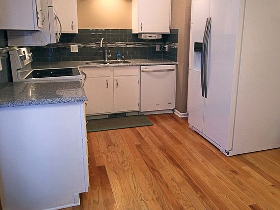 3rd image of 8506 S 143rd Ave
