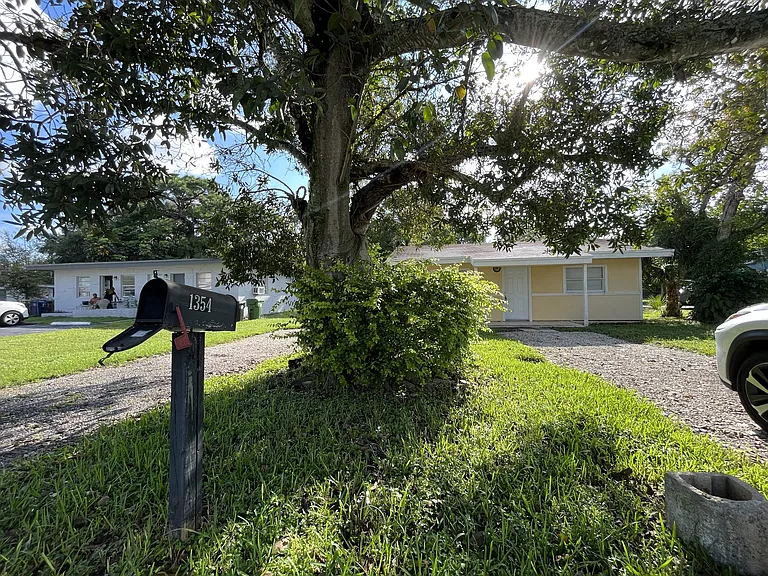 1354 SW 26th Ave — Photo 3