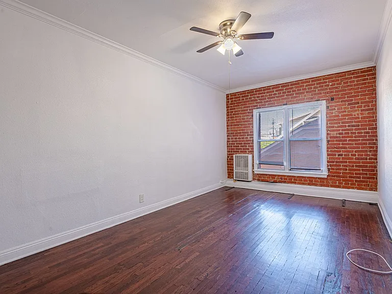 1059 S. Manhattan Pl — Photo 7
