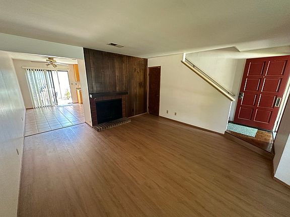4th image of 38 Sierra Ln