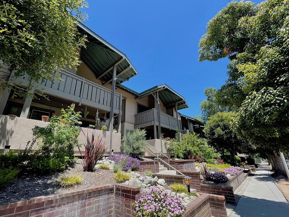 1st image of 271 E Bellevue Dr #1B-1Ba