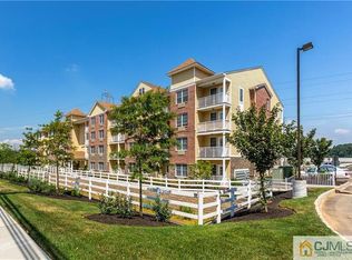 100 Kennedy Dr, Sayreville, NJ 08872