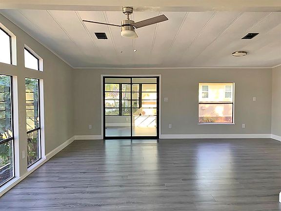 3rd image of 243 Las Palmas Blvd #243