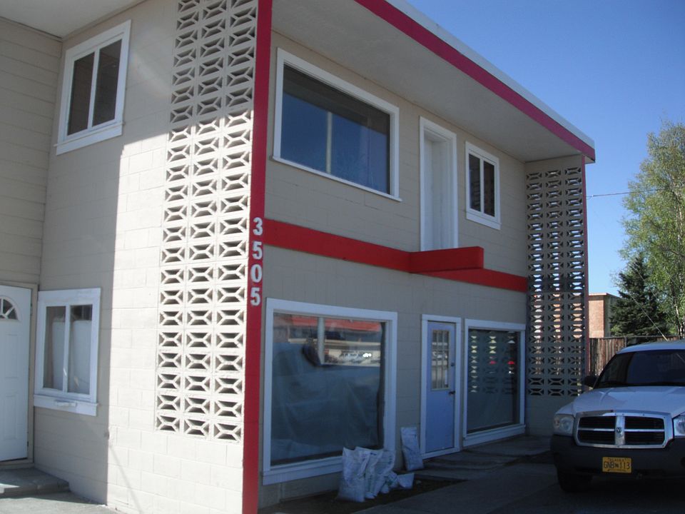 1st image of 3505 Airport Way