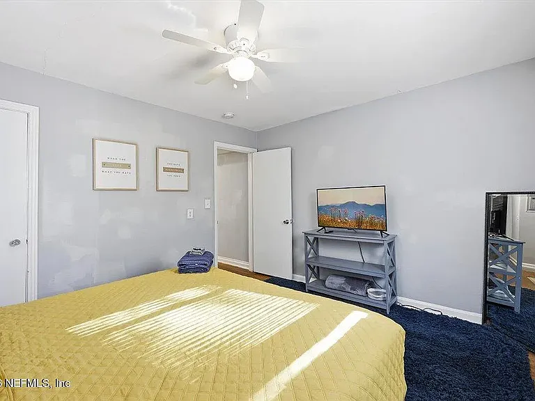 1264-1266 Donald St #1264 — Photo 5