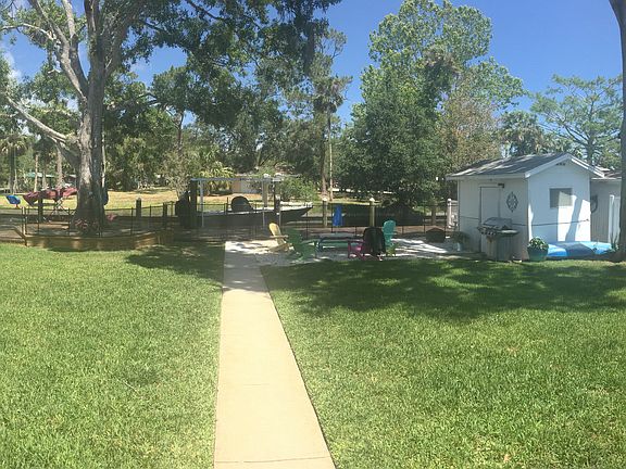 2nd image of 424 Palm Ave