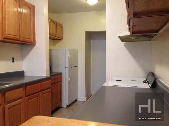 2nd image of 2325 2nd Ave APT 3
