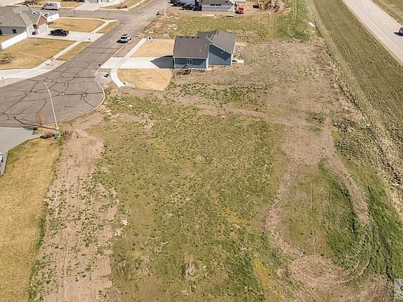 5th image of Castle Pines Rd