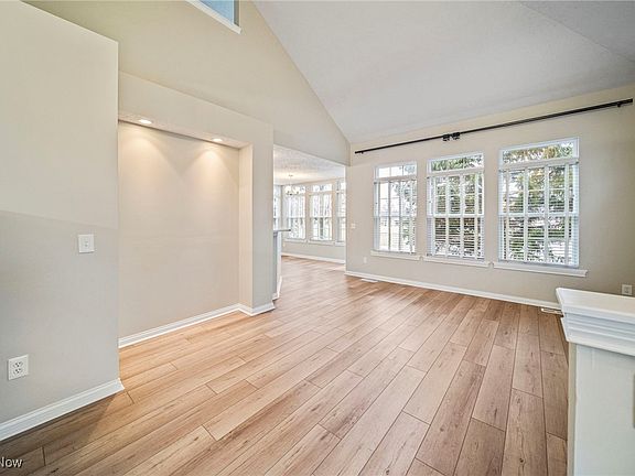 3rd image of 5655 N Greenway Ct #2B