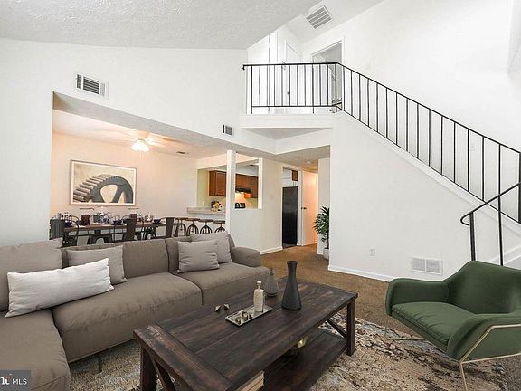 2nd image of 46349 Columbus Dr Unit 305