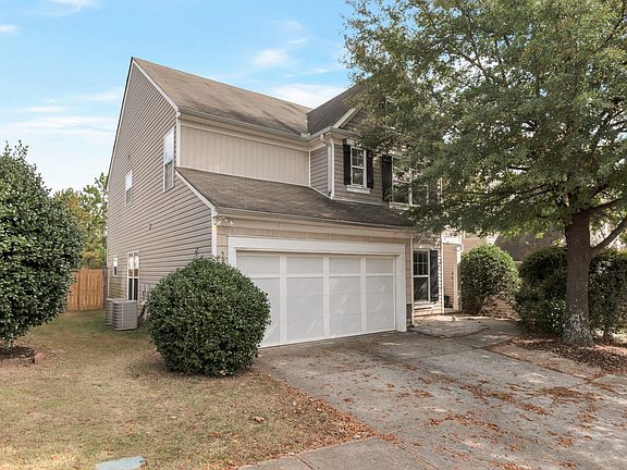 2nd image of 1881 Durwood Ln