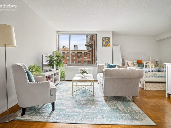 2 S End Ave APT 8W, New York, NY 10280