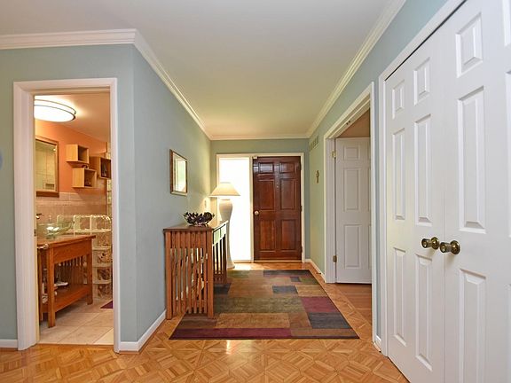 2nd image of 10569 Kenridge Dr