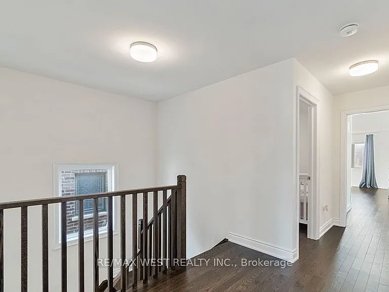 2132 Wilson St — Photo 11