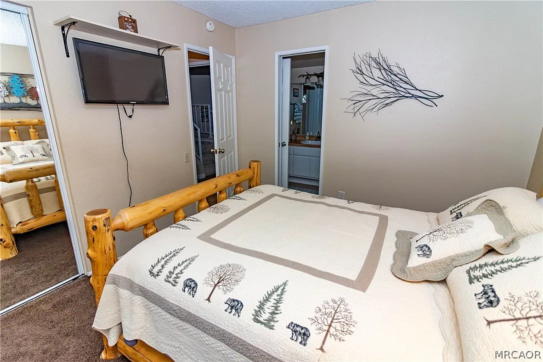 3 bed, 2.0 bath, 1374 sqft, $2,150 — Photo 4