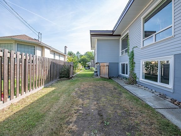 5th image of 106 W Enderby Rd