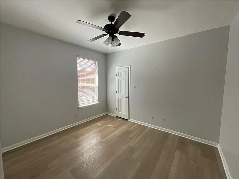 212 Choke Canyon Ln — Photo 24