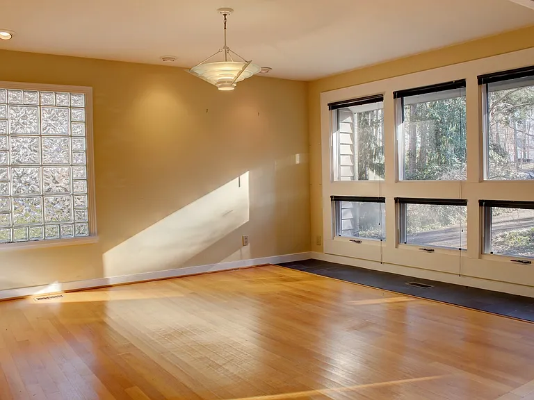 3628 Carlisle Dr — Photo 6