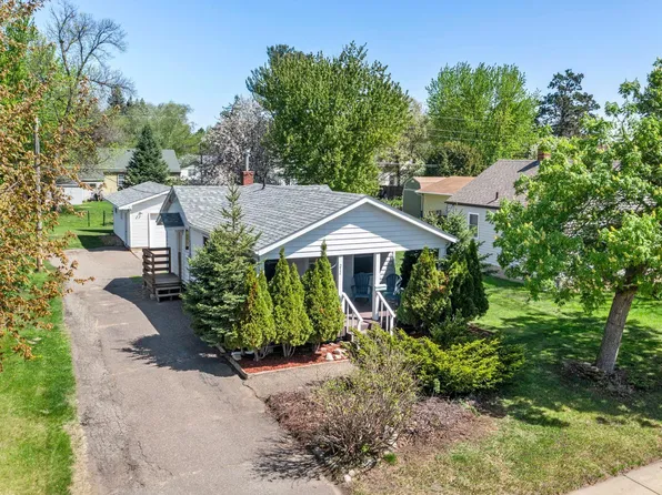 212 4th Ave NE, Cambridge, MN 55008