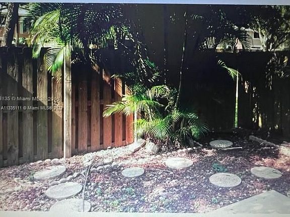 3rd image of 5005 SW 121st Ter