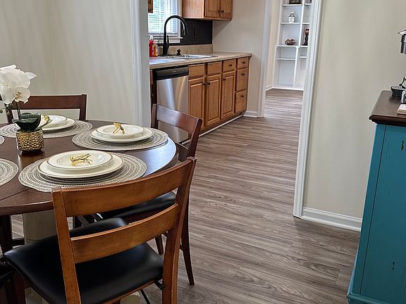 Dining room/ Kitchen entry