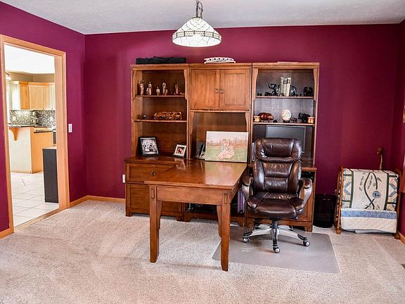 4th image of 6917 Pine Knoll Dr