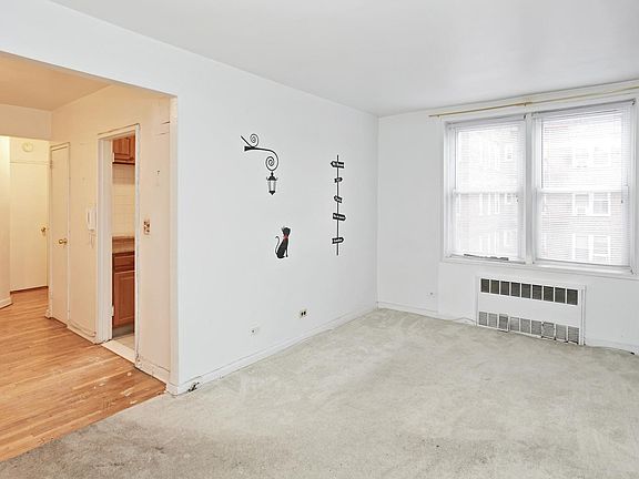 4th image of 3344 91st St APT 3R