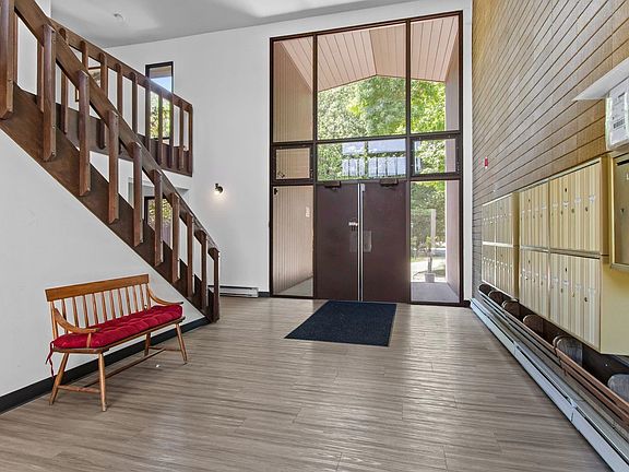5th image of 1699 Alcan Dr APT 210