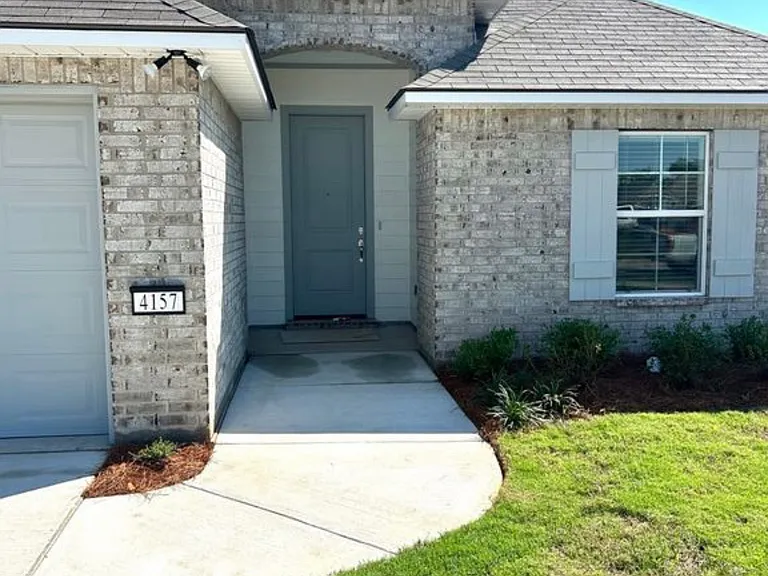 4157 Grassy Lake Dr — Photo 2