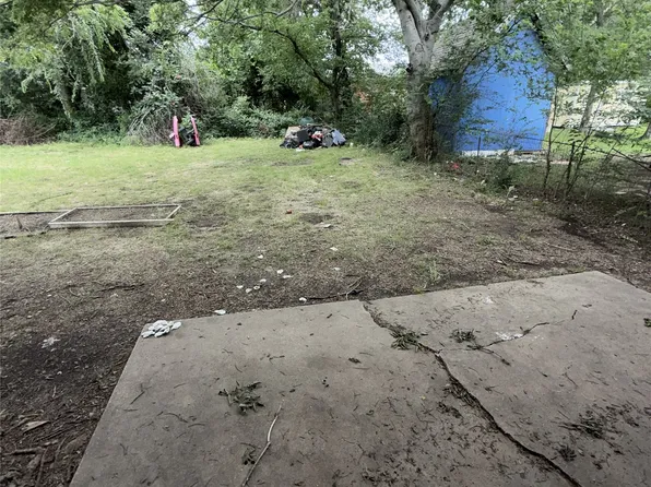 2604 N Hickory St, Sherman, TX 75092