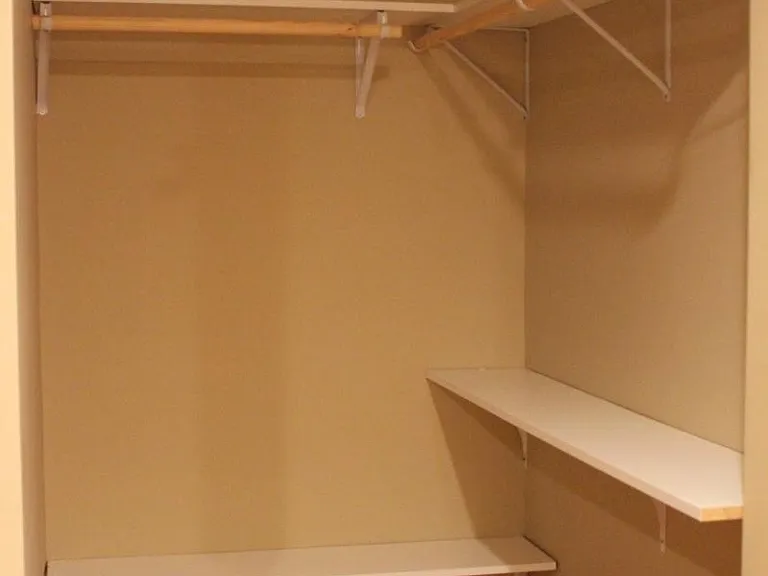 Bedroom 5 Walk-in Closet