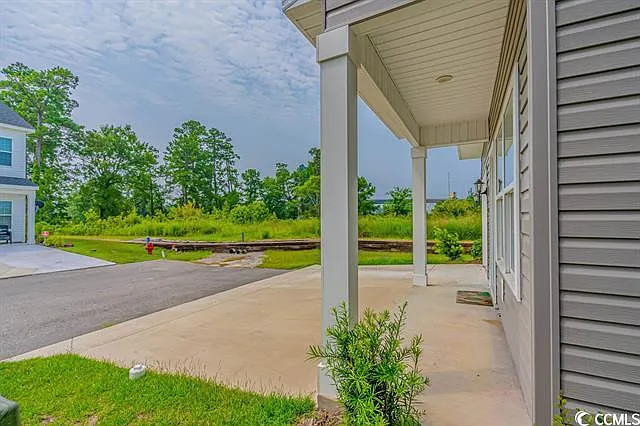 3 bed, 2.5 bath, 1773 sqft, $1,900 — Photo 2
